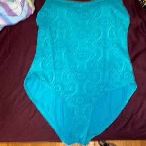 One piece large swimsuit. Catalina brand